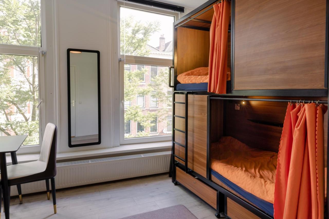 Recharge Hostel Rotterdam Eksteriør bilde