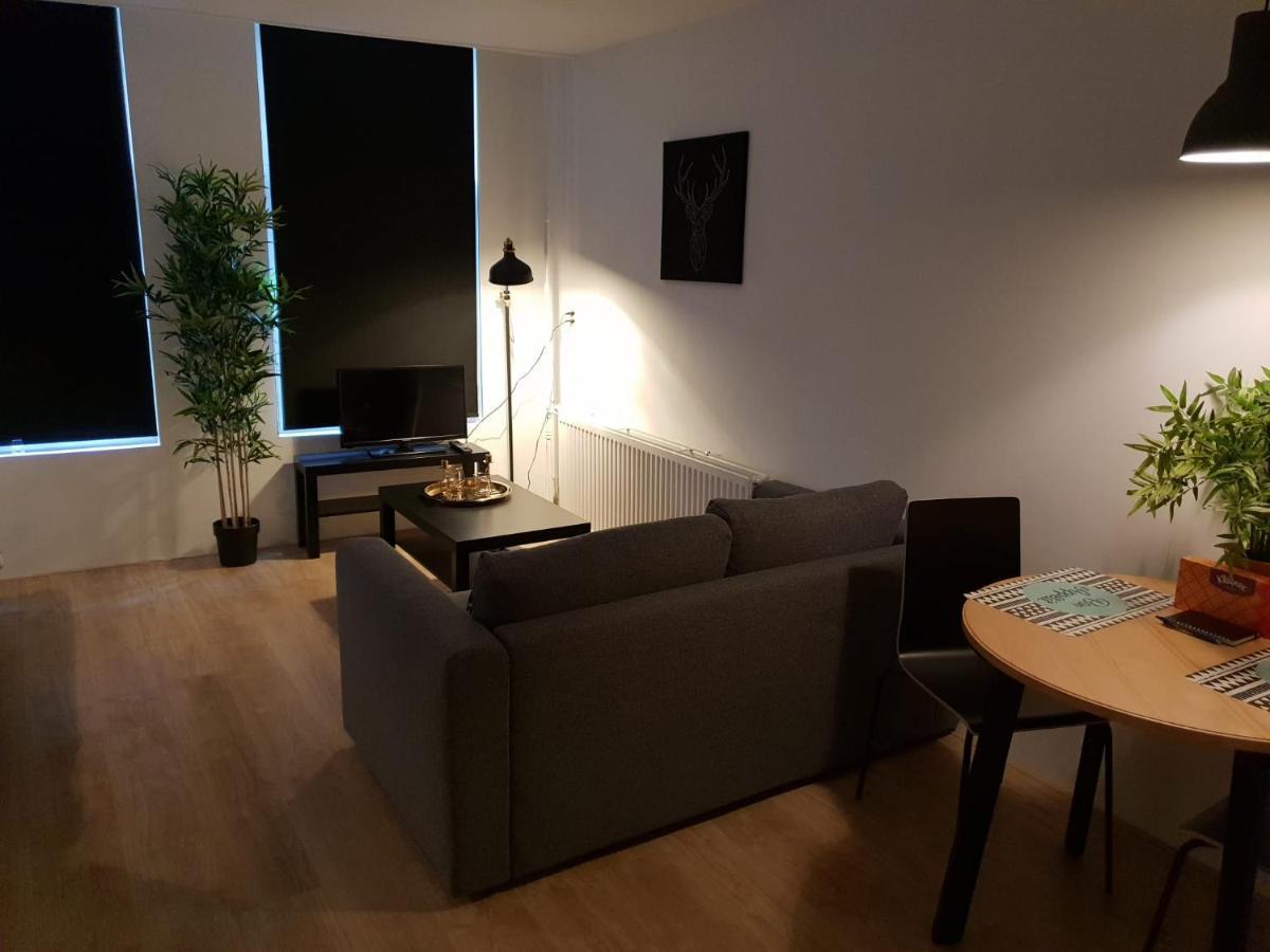 Recharge Hostel Rotterdam Eksteriør bilde
