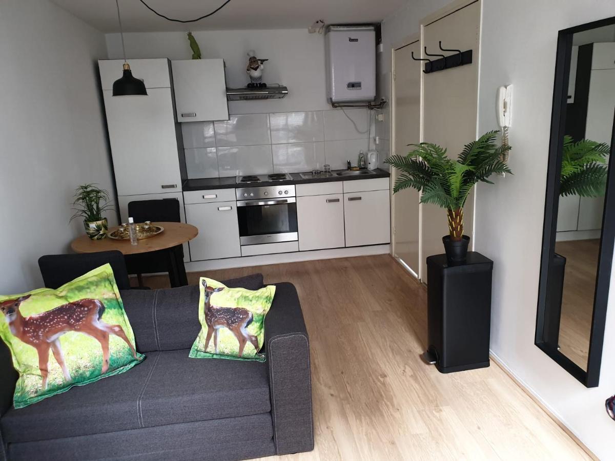 Recharge Hostel Rotterdam Eksteriør bilde