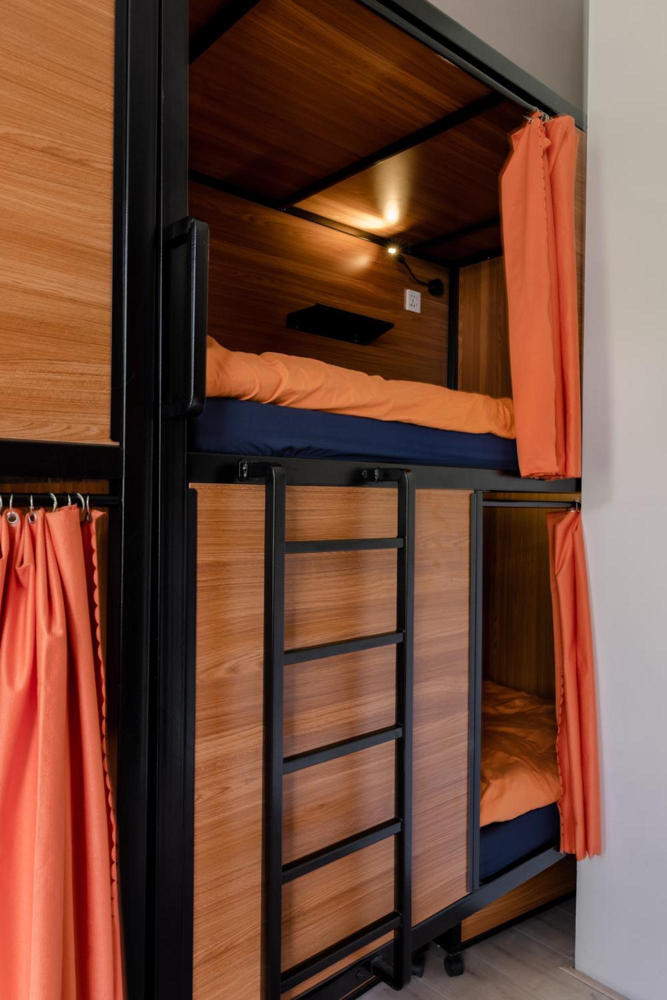 Recharge Hostel Rotterdam Rom bilde